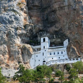 Черногория : паломничество и отдых