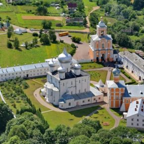 Варлаамо-Хутынский монастырь на праздник прп. Варлаама Хутынского